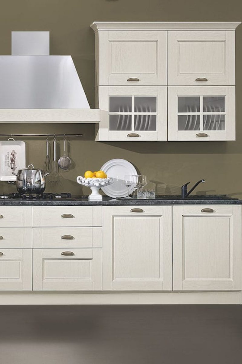 Dettaglio cucina classica Mobilturi